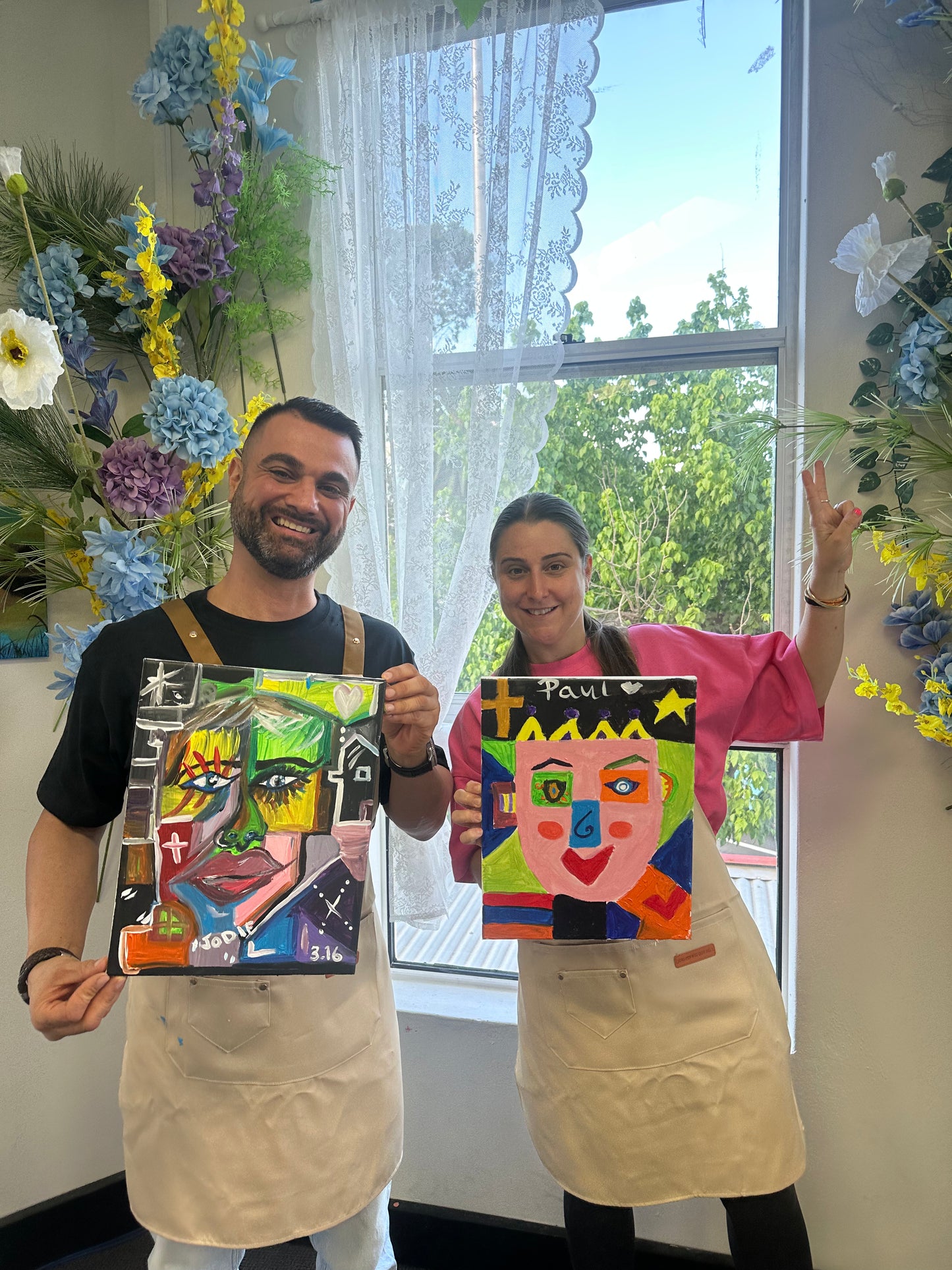 Paint Your Mate: Abstract Portrait and Sip Class(1.5hrs)