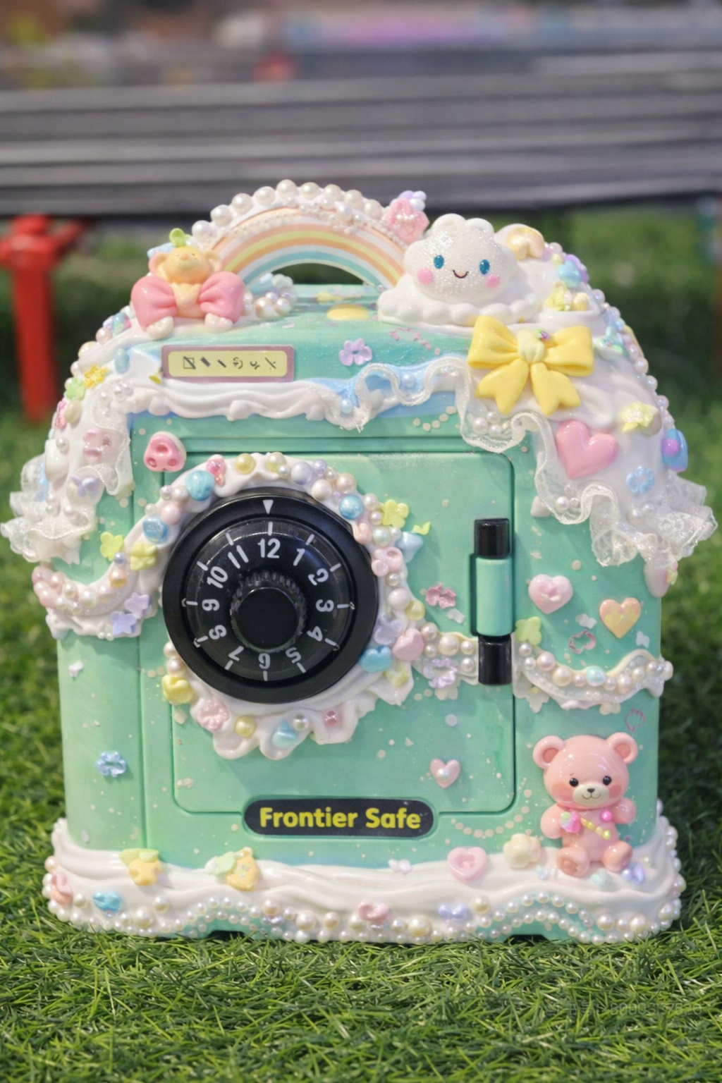 Cream Glue Piggy Bank Workshop(1hr)