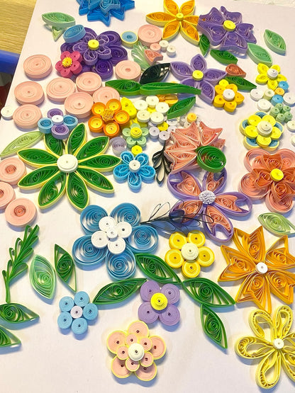 Flower Paint and Sip: 3D Quilling and Acrylic Art Class（1.5hrs）