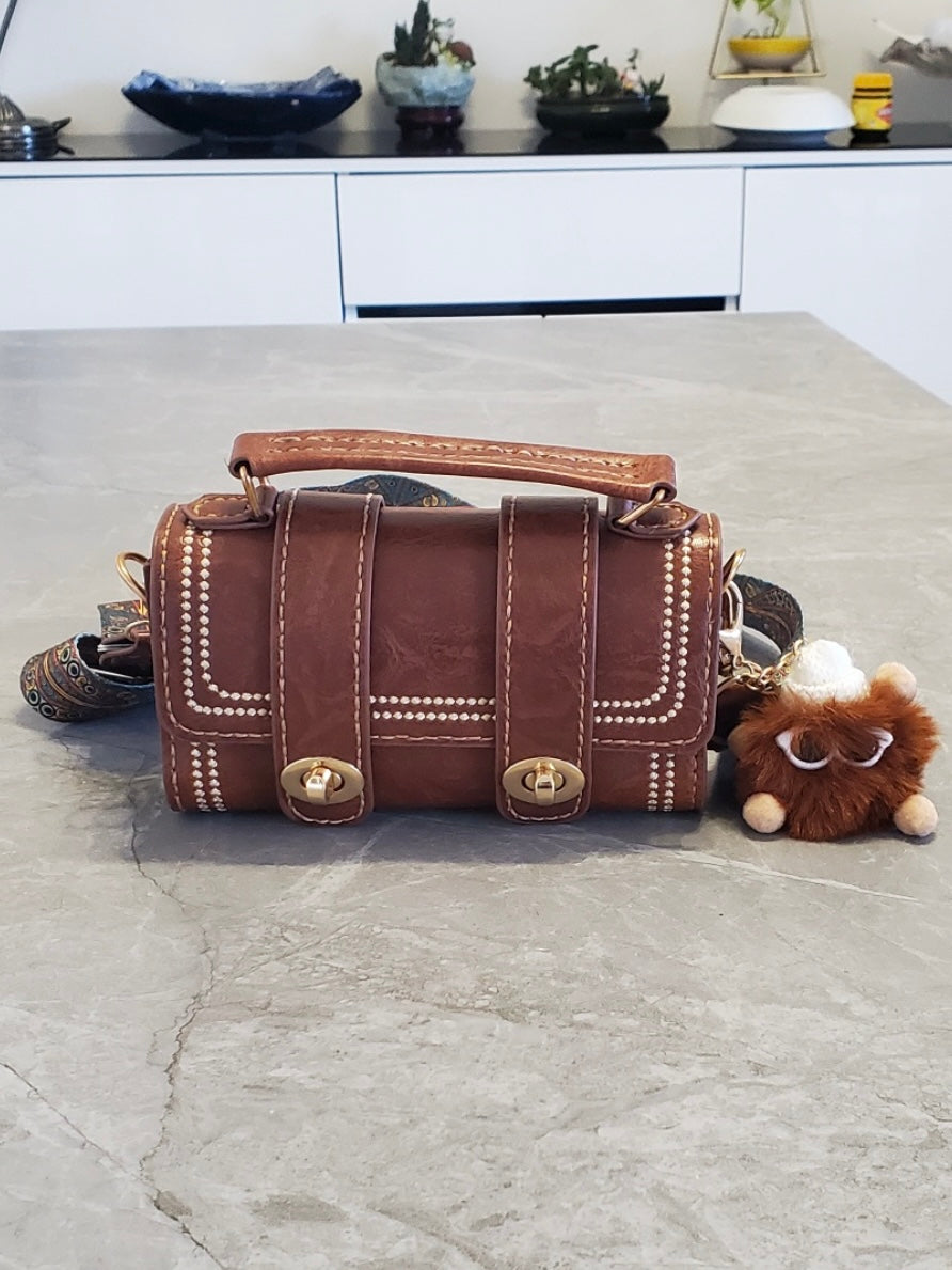Classic British Style Leather Bag Making Workshop（2.5hrs）