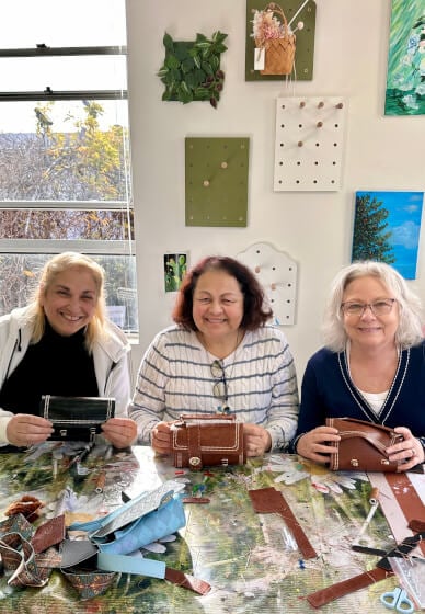 Classic British Style Leather Bag Making Workshop（2.5hrs）